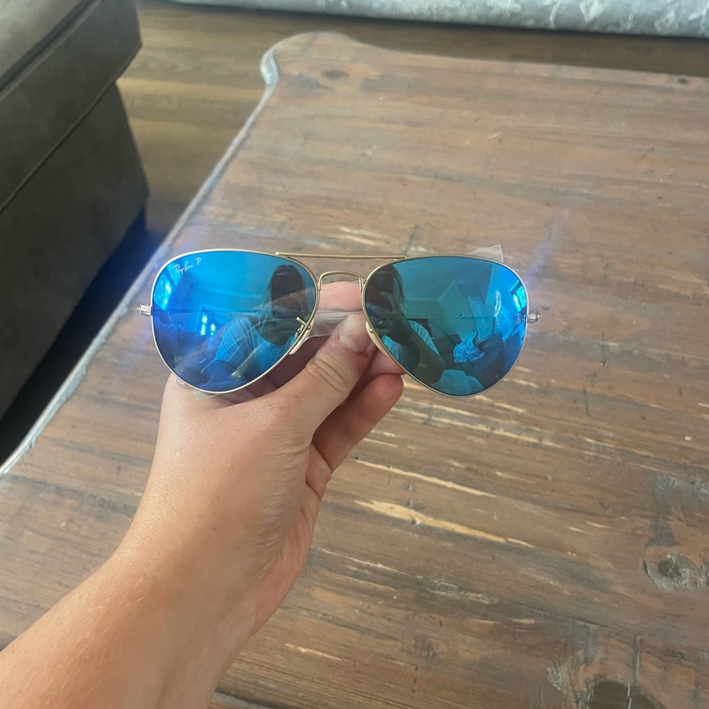 Never Worn Blue Polarized Ray Ban Aviators